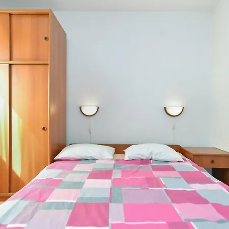 Apartments Dolinka Pula Exterior photo